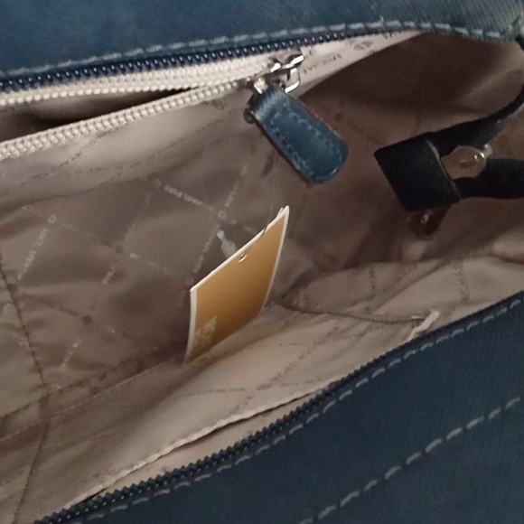 Michael Kors Large X Chain Shoulder Tote Bag - Picture 4 of 6